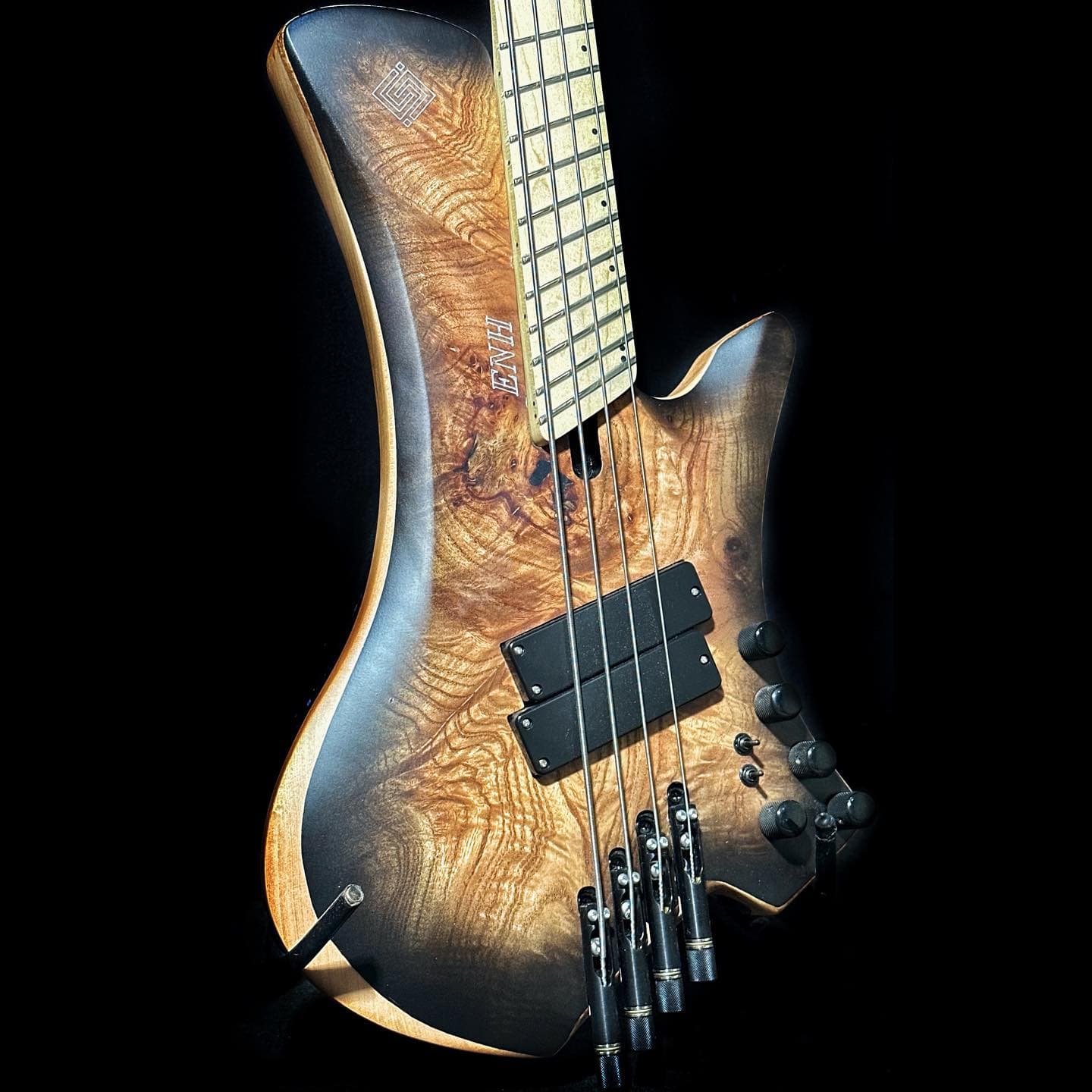 Daji series custom bass - Image 1